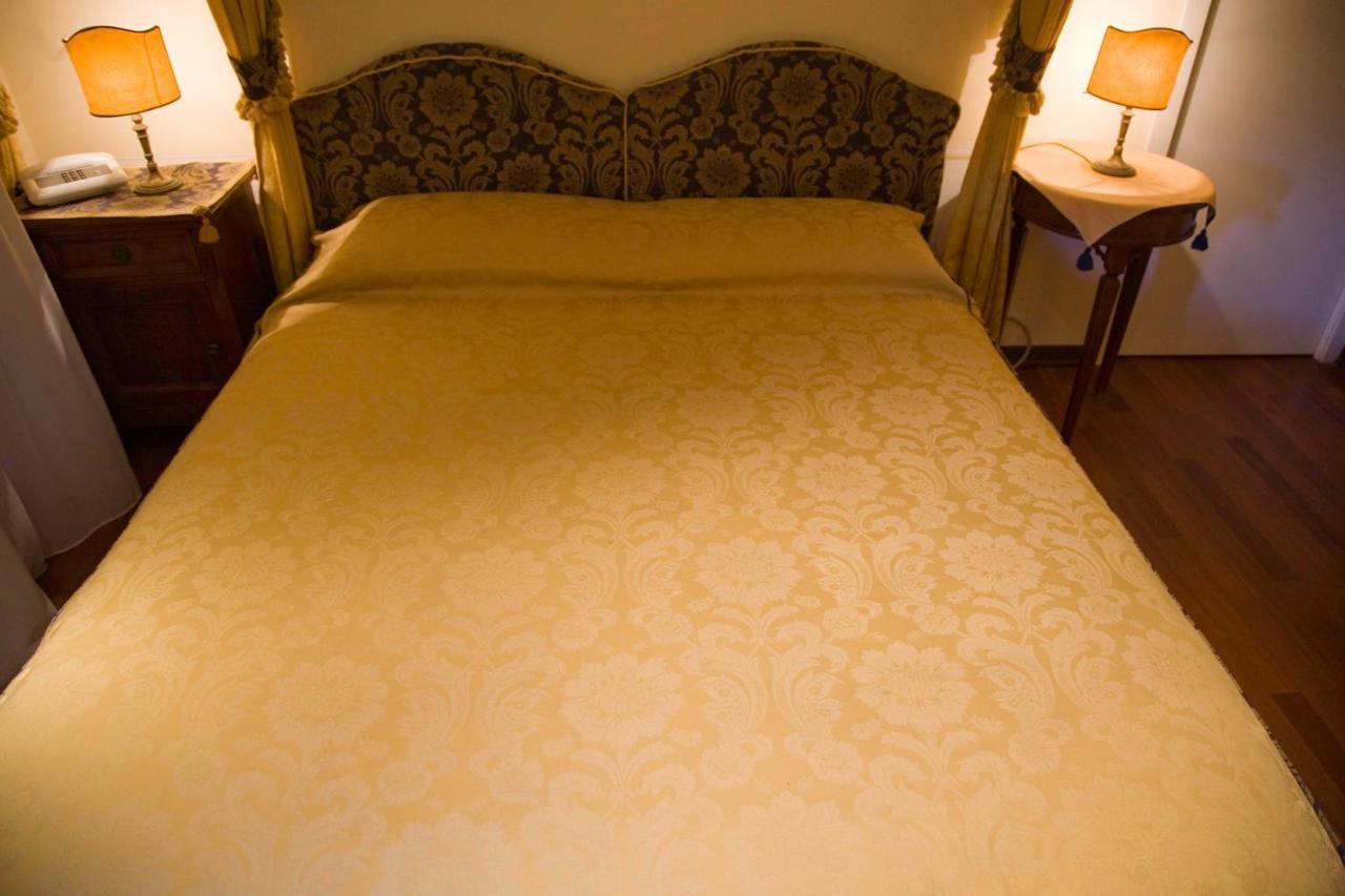 Hotel Giardino San Lorenzo in Campo الغرفة الصورة