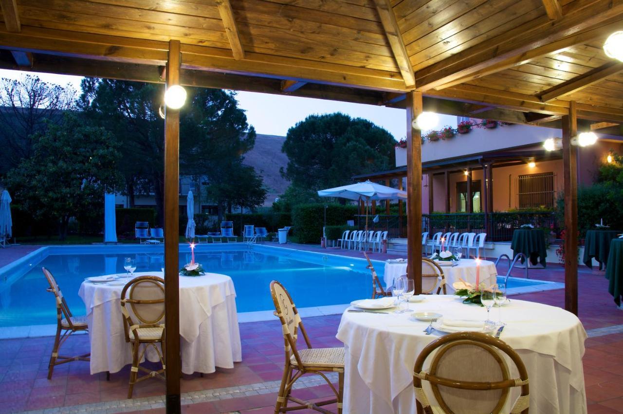 Hotel Giardino San Lorenzo in Campo المظهر الخارجي الصورة
